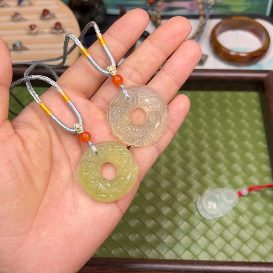 画***界玛瑙/玉髓颈饰合金