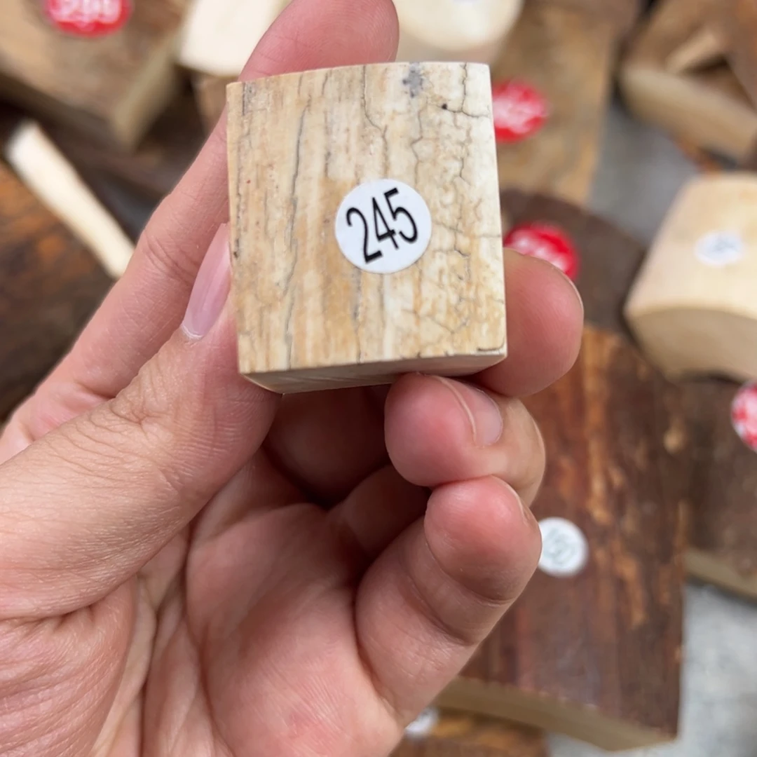 泥塑乃***3猛犸制品有限公司