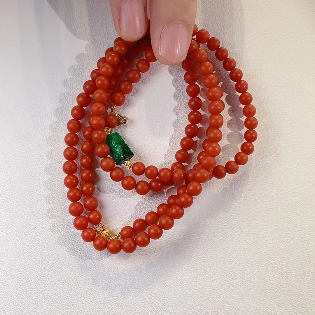 颈饰18K金镶嵌南红玛瑙