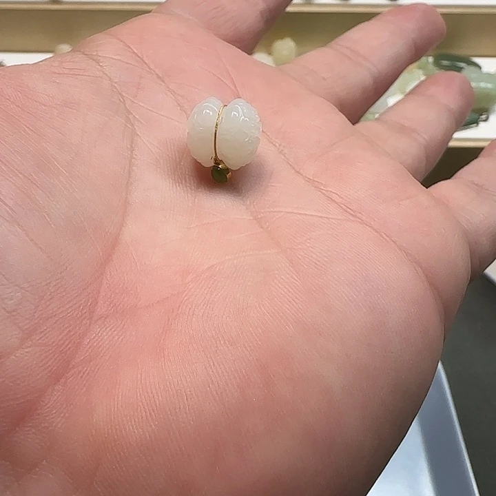 和田玉（糖玉）未镶嵌颈饰