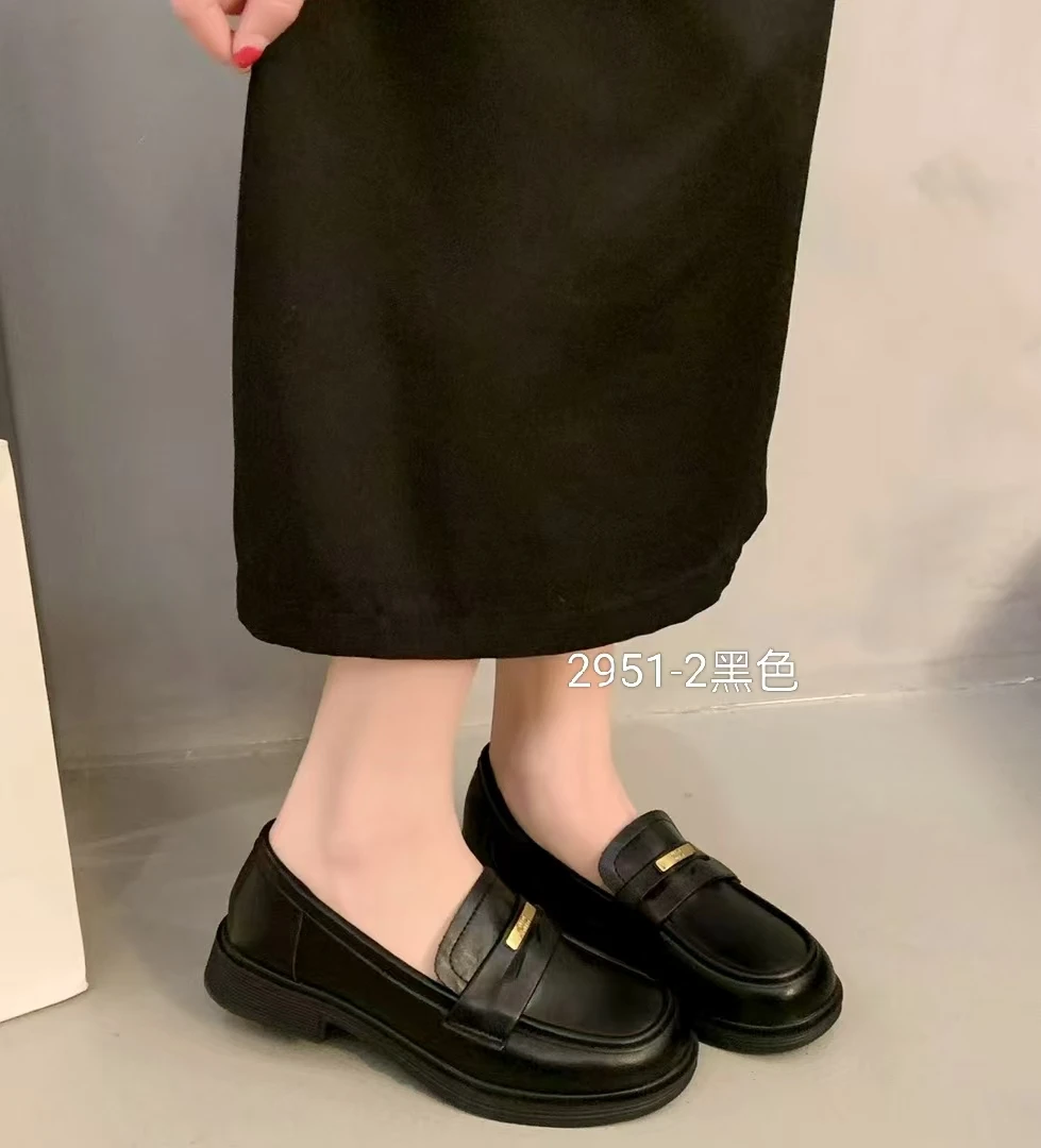 2956时尚软面休闲乐福鞋