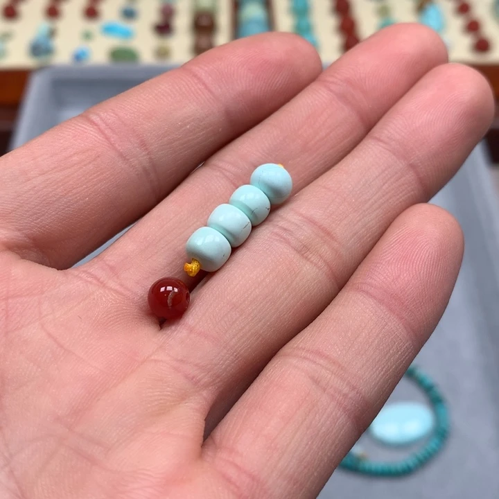 南红玛瑙配饰未镶嵌