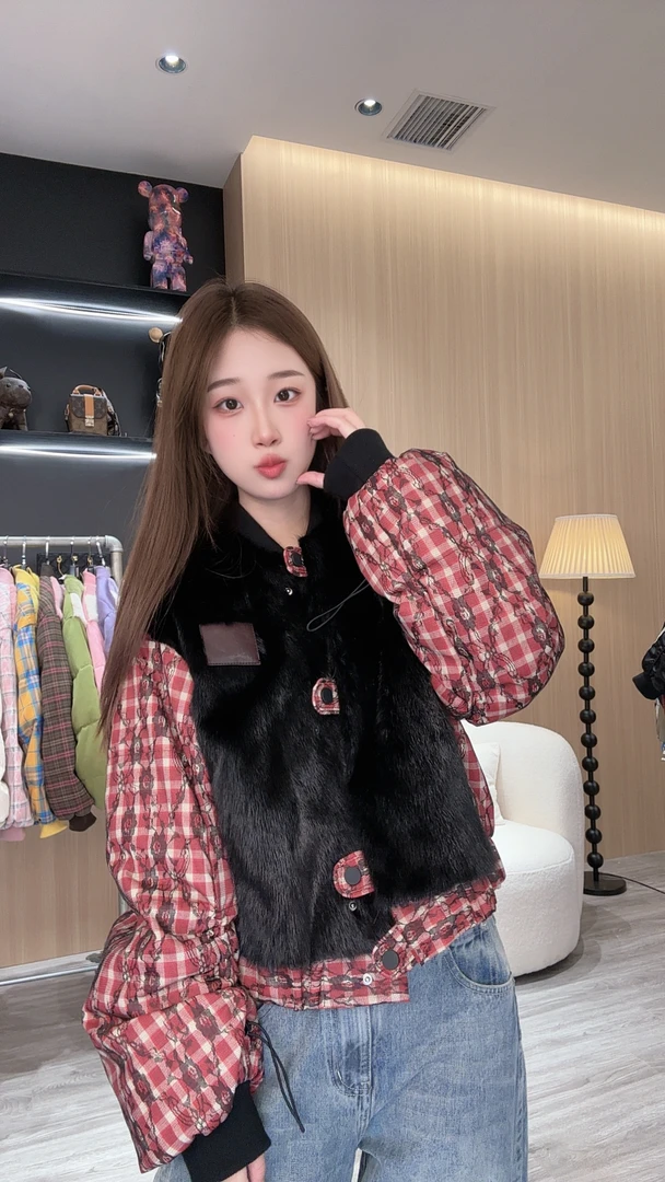 【美萍推荐】红网玫瑰棒球服款冬季外套