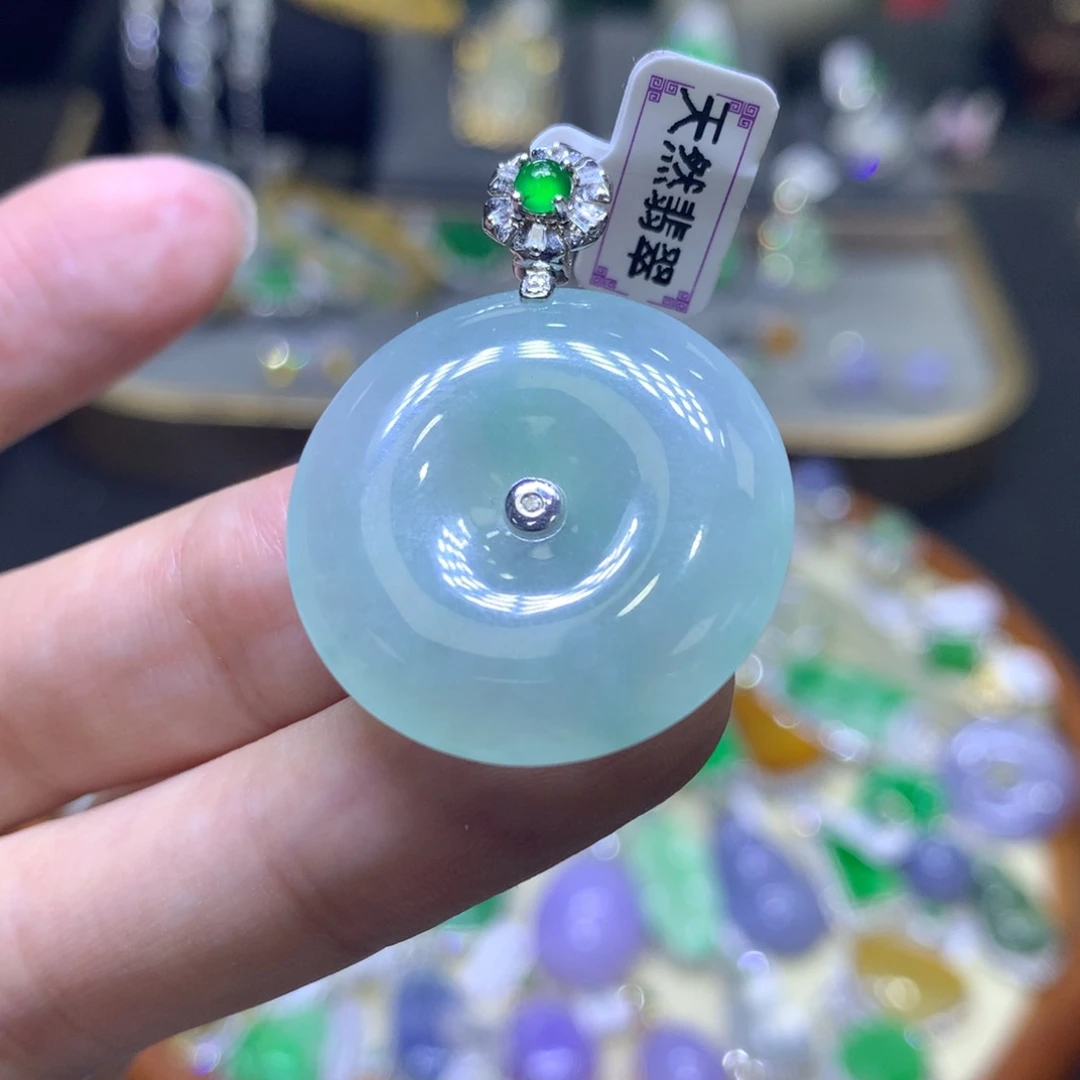 翡翠18K金镶嵌颈饰翡翠吊坠项链