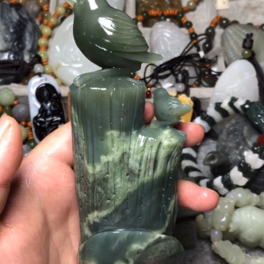 L***光和田玉未镶嵌把件320