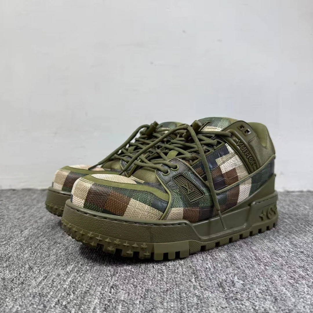99新 LouisVuitton/路易威登 lv 迷彩胖丁trainer/7码/编码17076