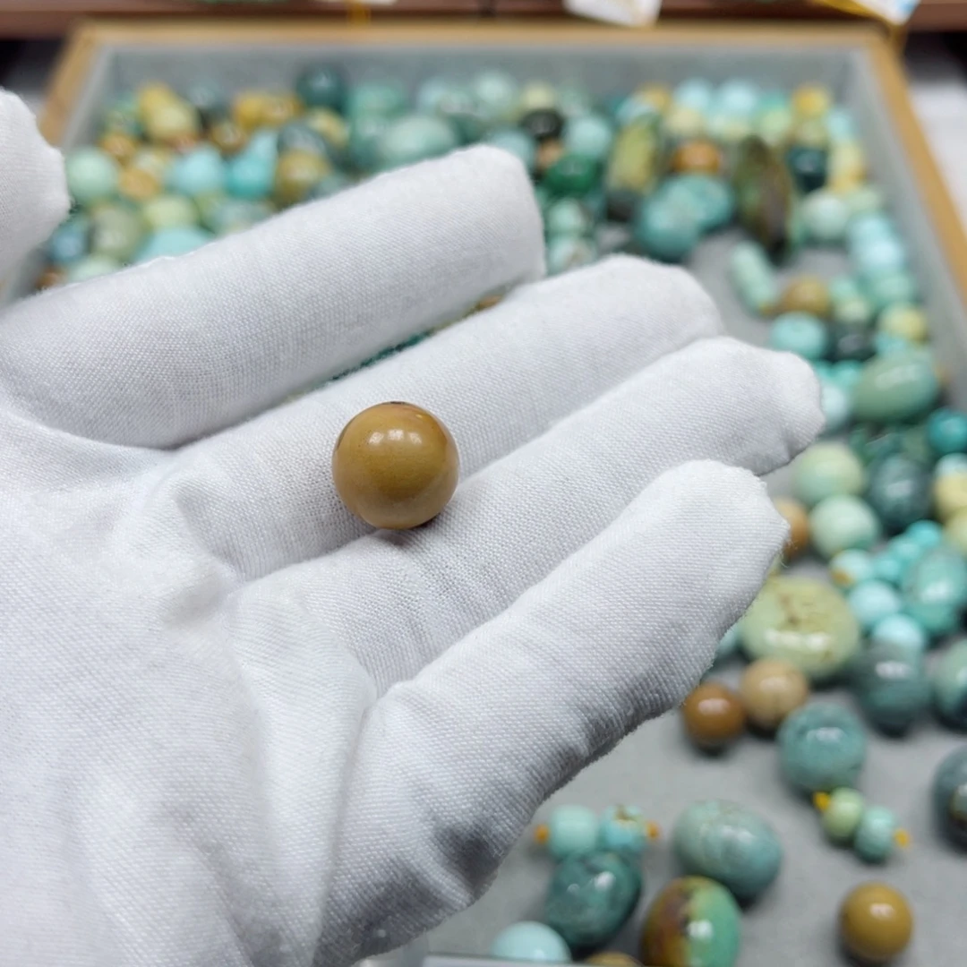 绿松石未镶嵌挂件