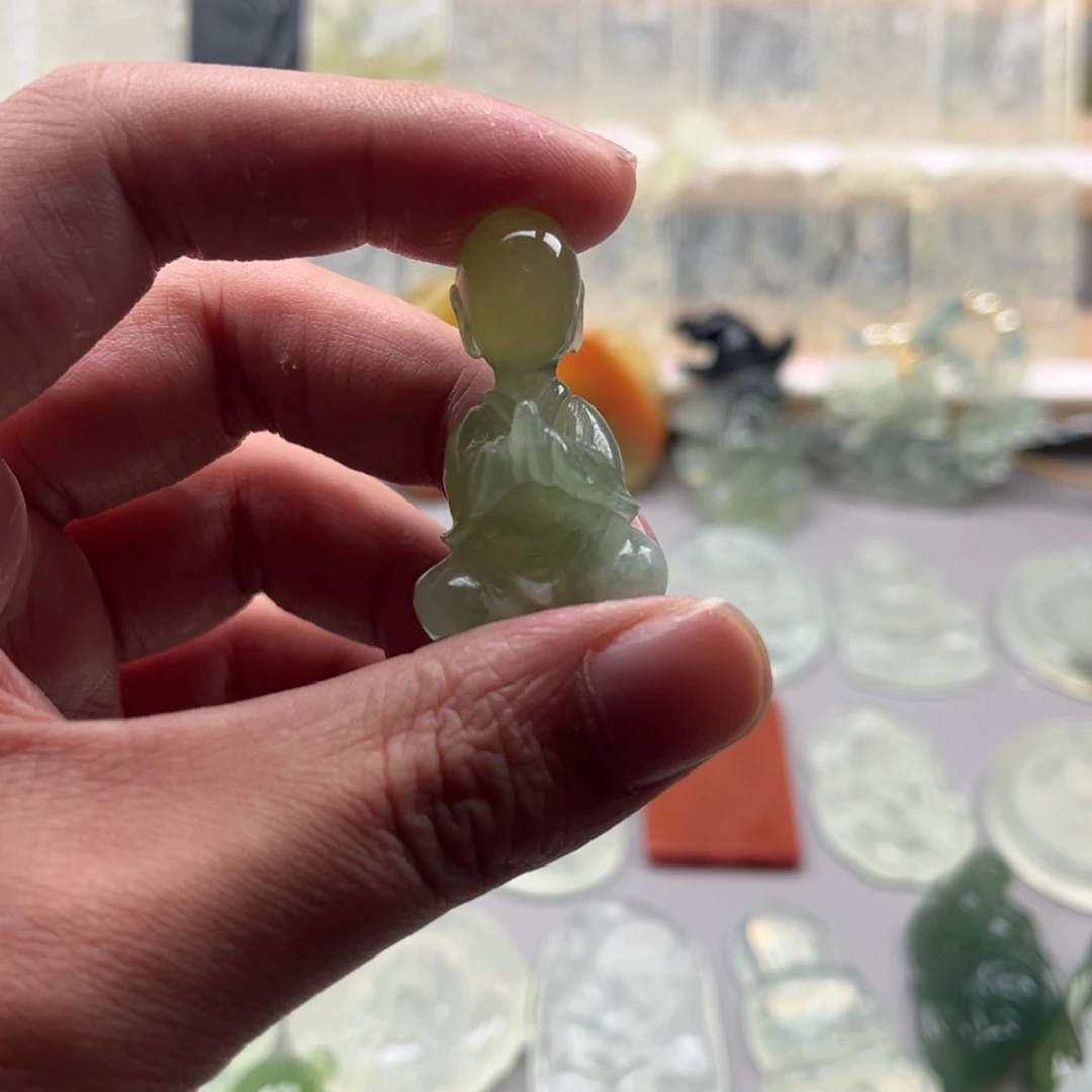 未镶嵌蛇纹石玉颈饰