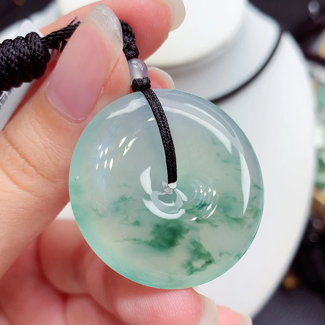 翡翠未镶嵌颈饰翡翠87，32.6/5.9