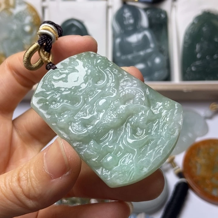 翡翠未镶嵌挂件翡翠