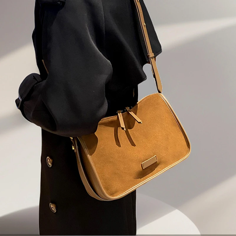 真皮女包单肩包2025新款磨砂牛皮托特包大容量复古小众设计斜挎包