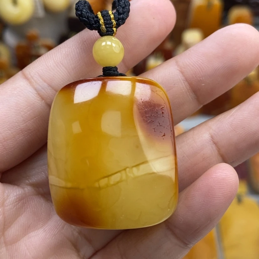 【闪购商品】琥珀颈饰未镶嵌