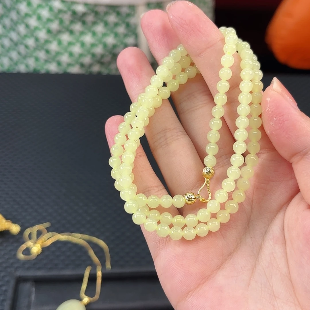 和田玉未镶嵌颈饰冰黄卡5 108