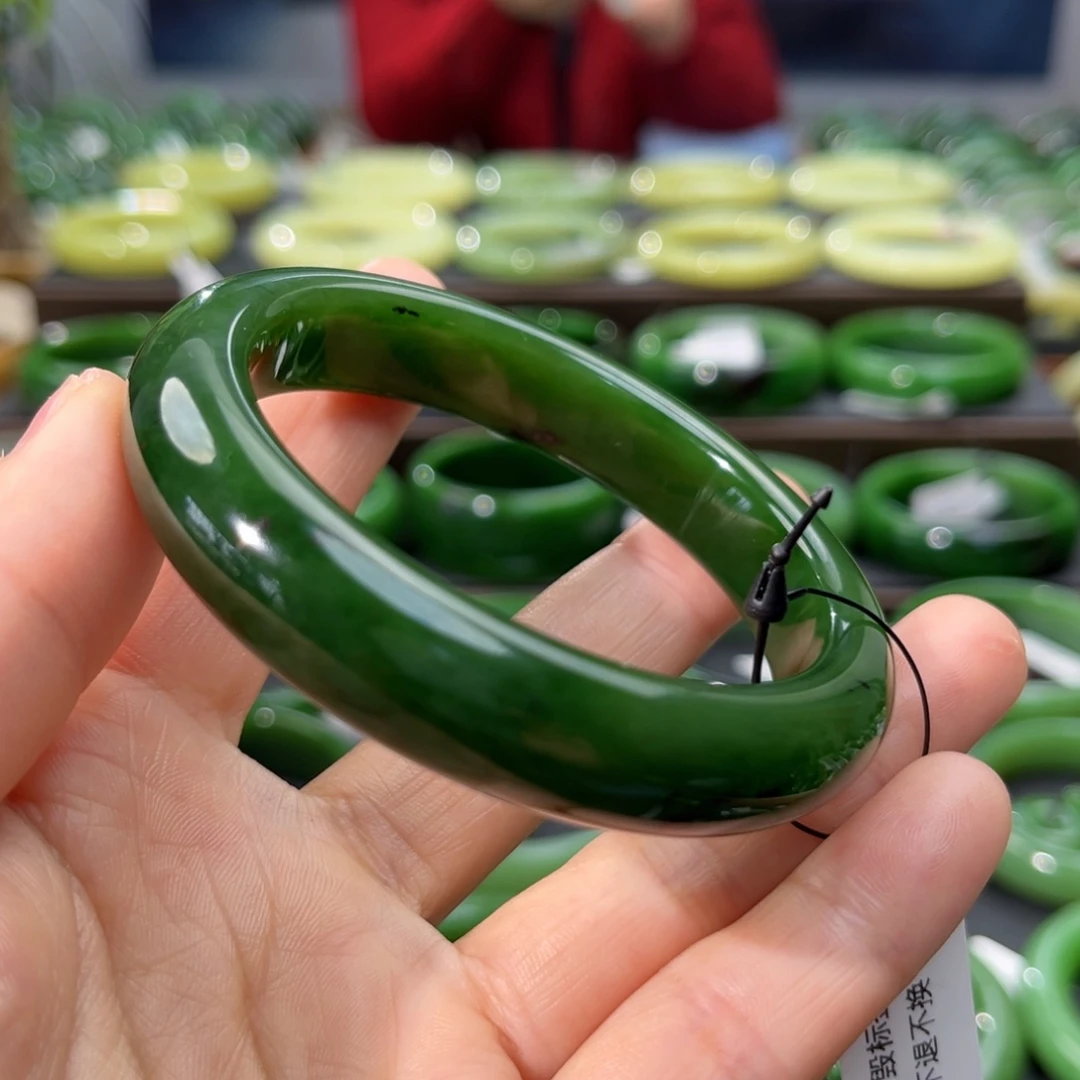 和田玉（碧玉）手镯未镶嵌