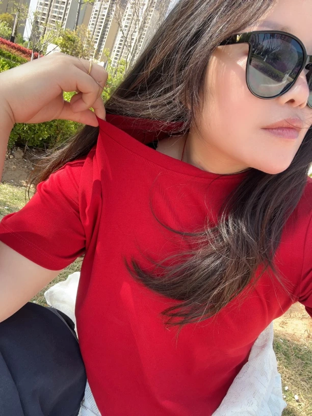 小妖精大码女装高弹小款T恤