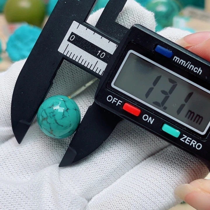 绿松石未镶嵌珠宝