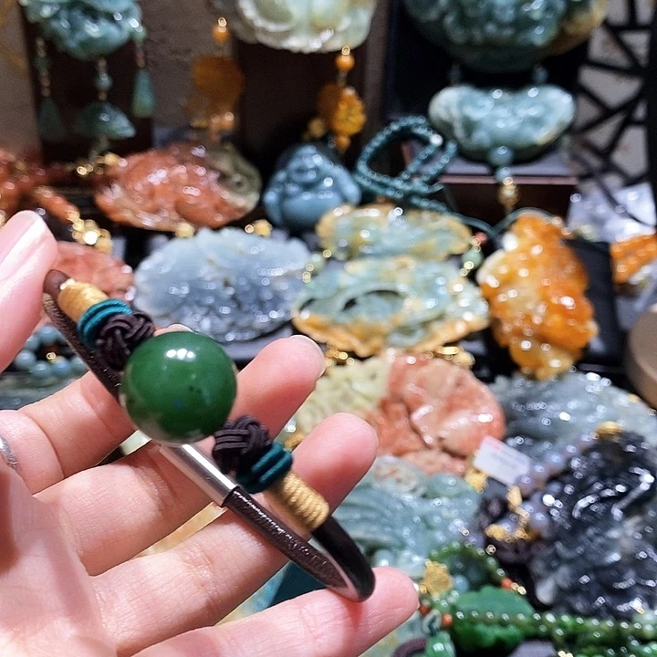 岫玉未镶嵌毛衣链