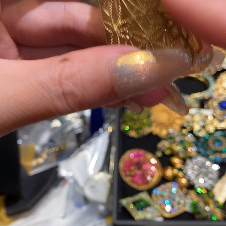是***耶中古香水沐浴露持久留香