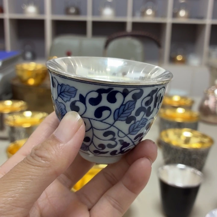峰***哥李小鹤採织莲手绘瓷包银杯
