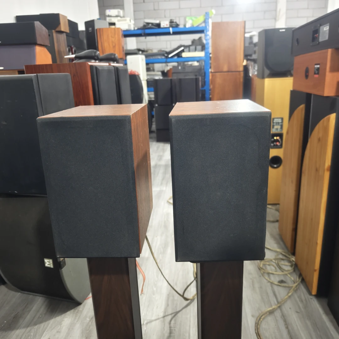 8新  二手小书架音箱正常不包邮不支持退换货