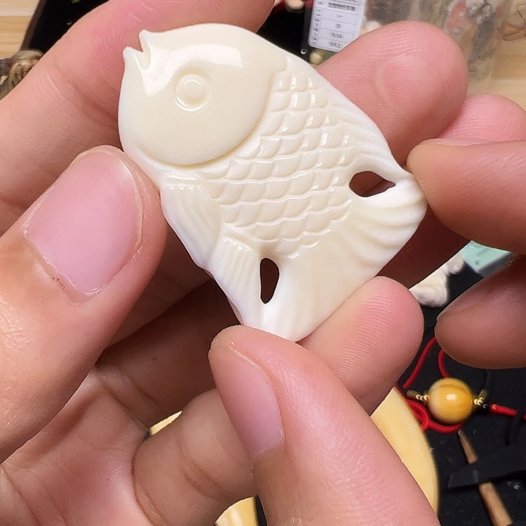 天然猛犸象牙雕刻品