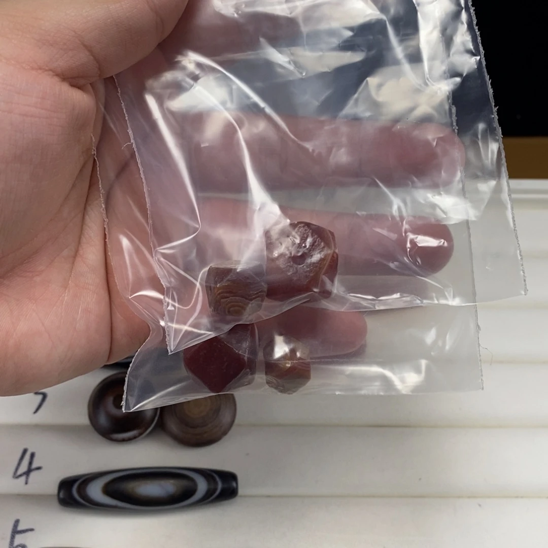 合金颈饰玛瑙/玉髓?****