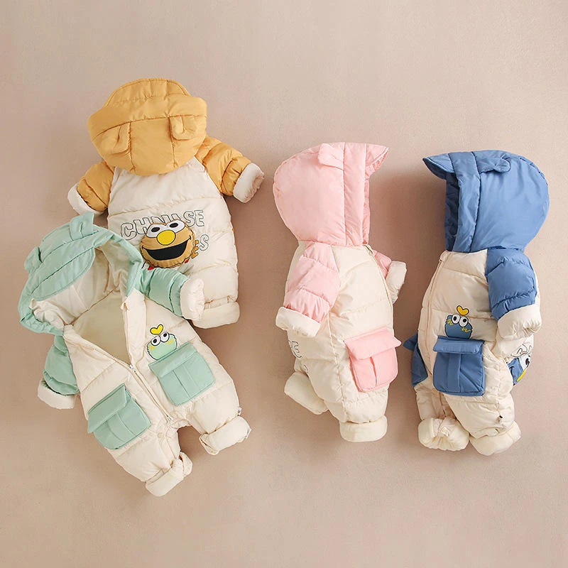 婴儿衣服新生幼儿连体哈衣宝宝秋冬季加厚爬服外出保暖羽绒棉抱衣
