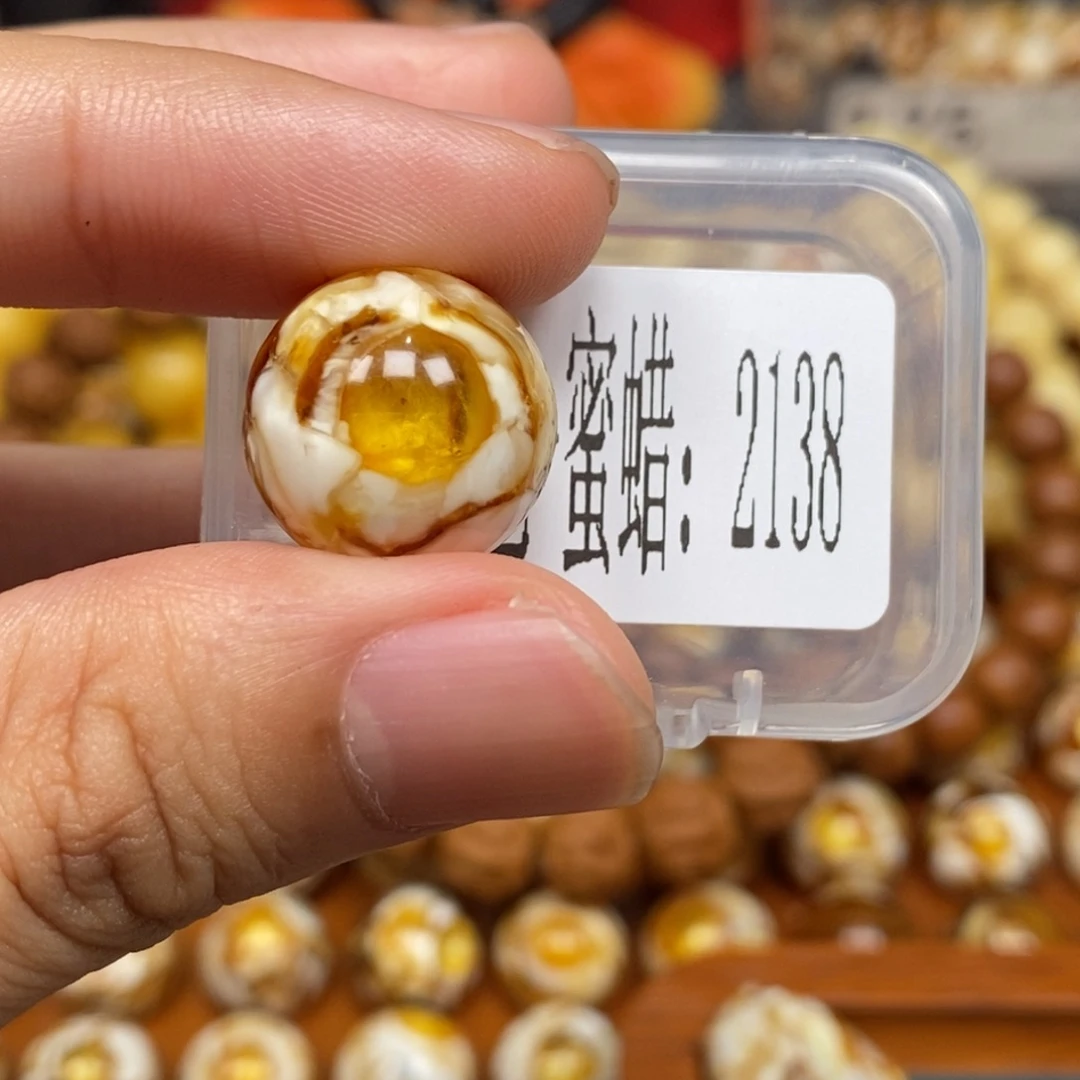 蜜蜡未镶嵌珠宝奇石2138