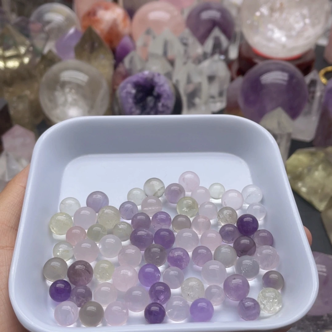 王***，未镶嵌珠宝半成品水晶201