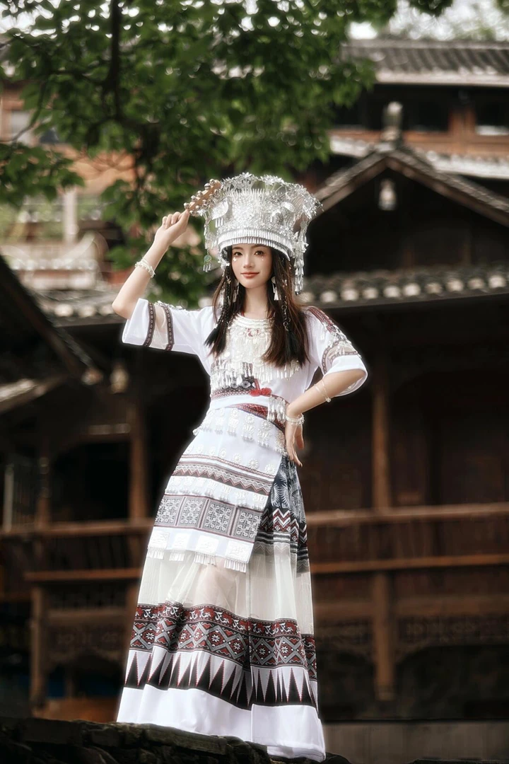 新款苗族服饰云南套装贵州少数民族土家族苗疆少女旅拍写真服装