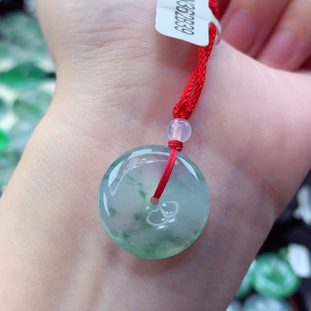 翡翠未镶嵌颈饰编号24。19*5mm