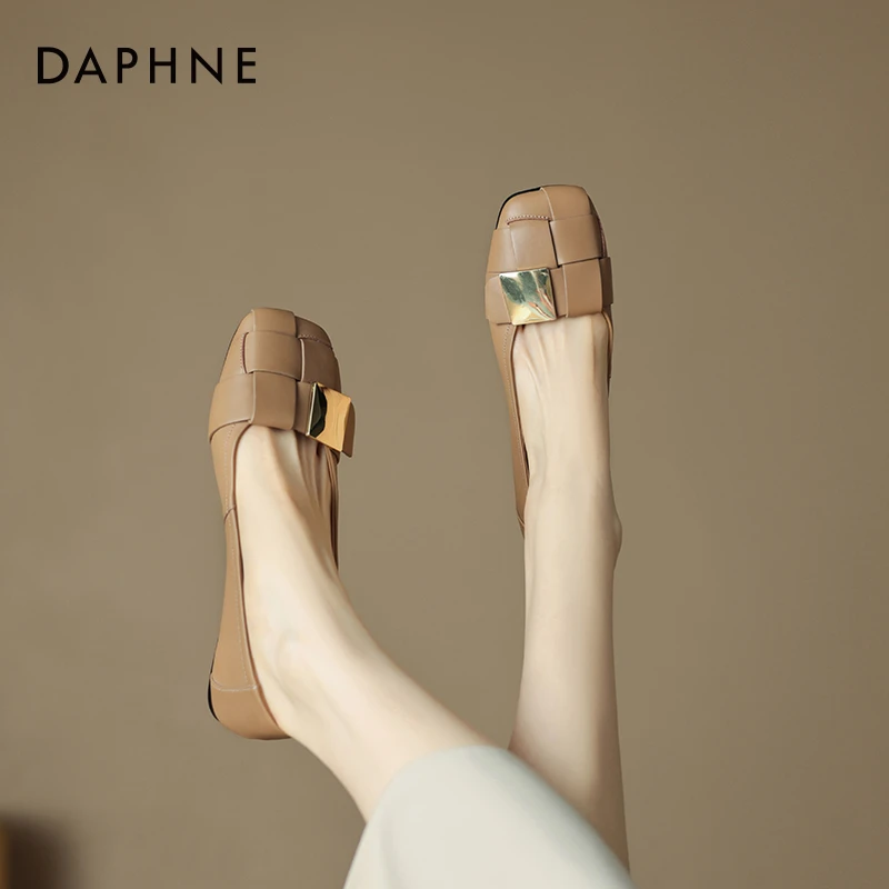 达芙妮气质单鞋女新款平底鞋一脚蹬女鞋春秋款豆豆鞋皮鞋法式低跟