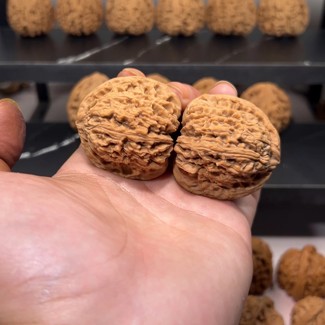 文玩核桃把件43南疆石全品