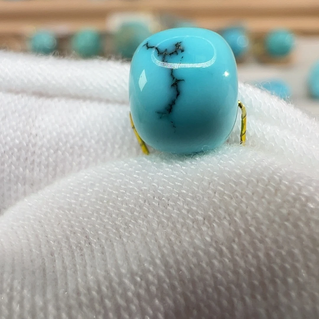 绿松石未镶嵌配饰直径7.4×6.2