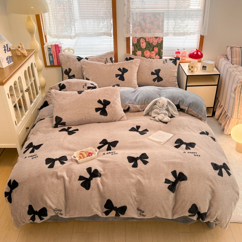 兔兔牛奶绒冬季时尚托卡斯A类加厚四件套防寒保暖床单双面被套