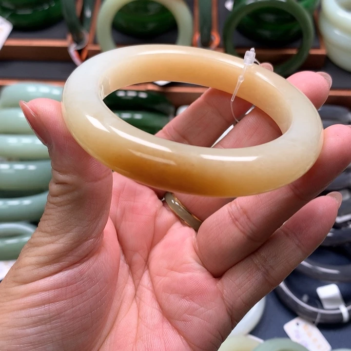 【闪购商品】未镶嵌手镯和田玉