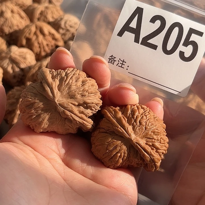 ╭***)把件文玩核桃白狮子差尺