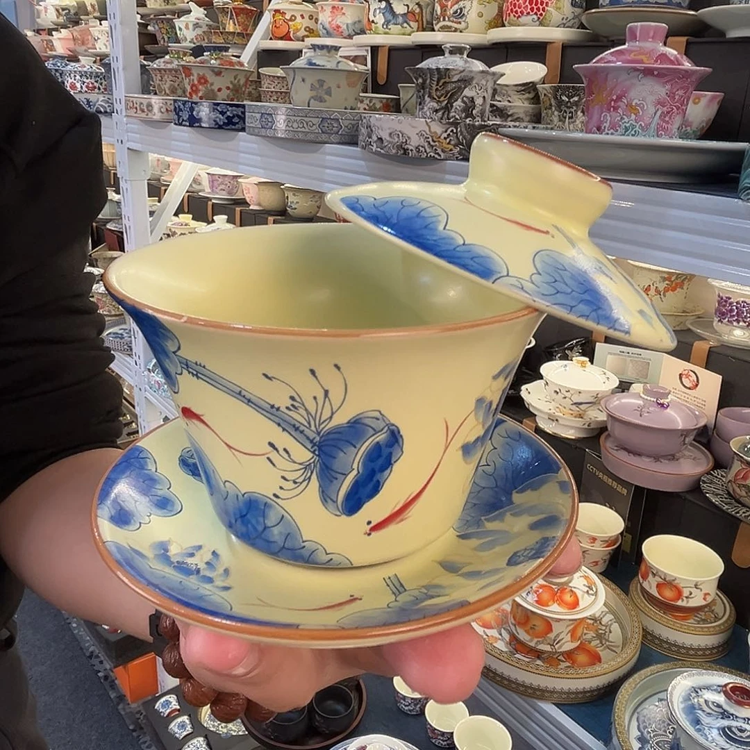 这些盖碗很漂亮！！！