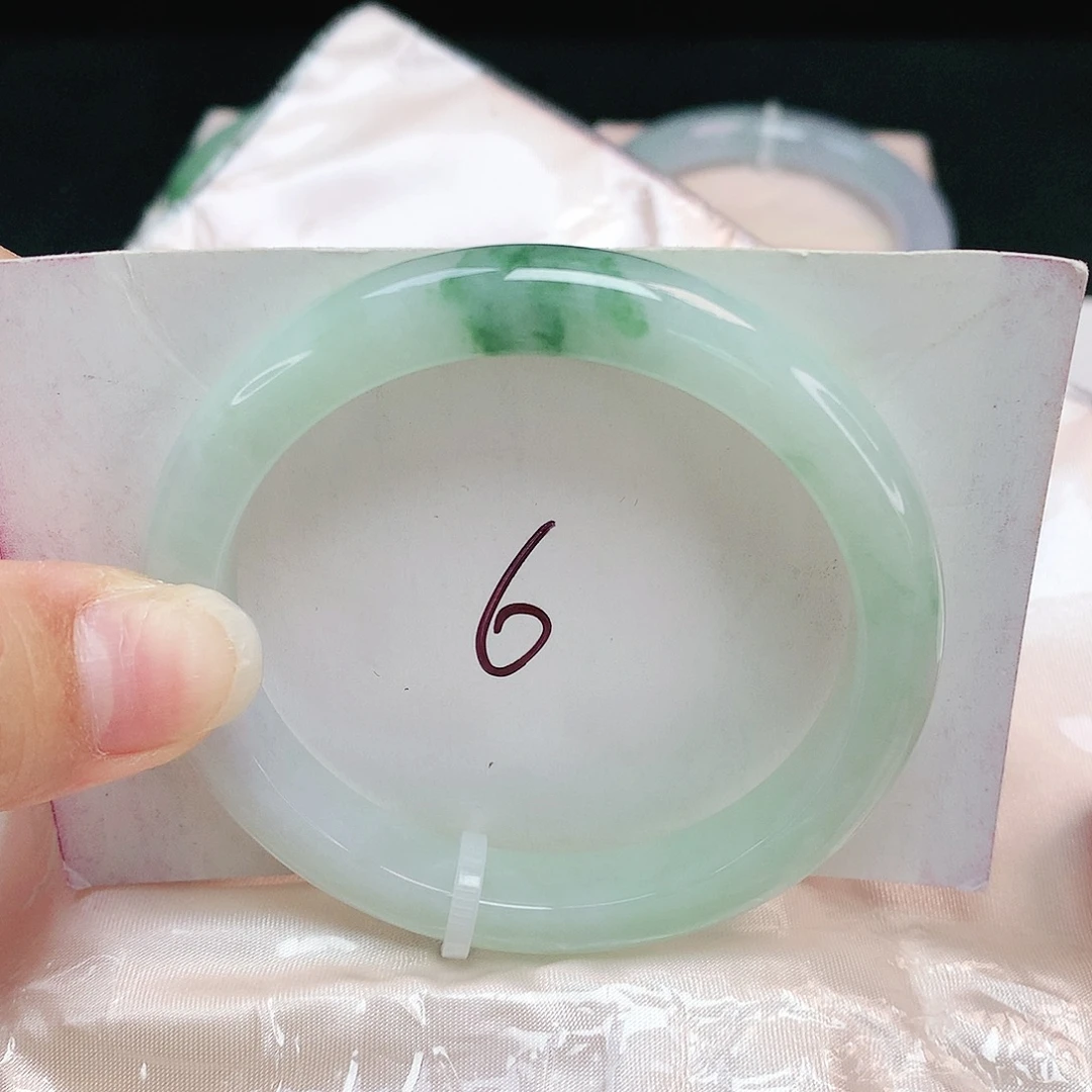 翡翠未镶嵌手镯正圈53.8
