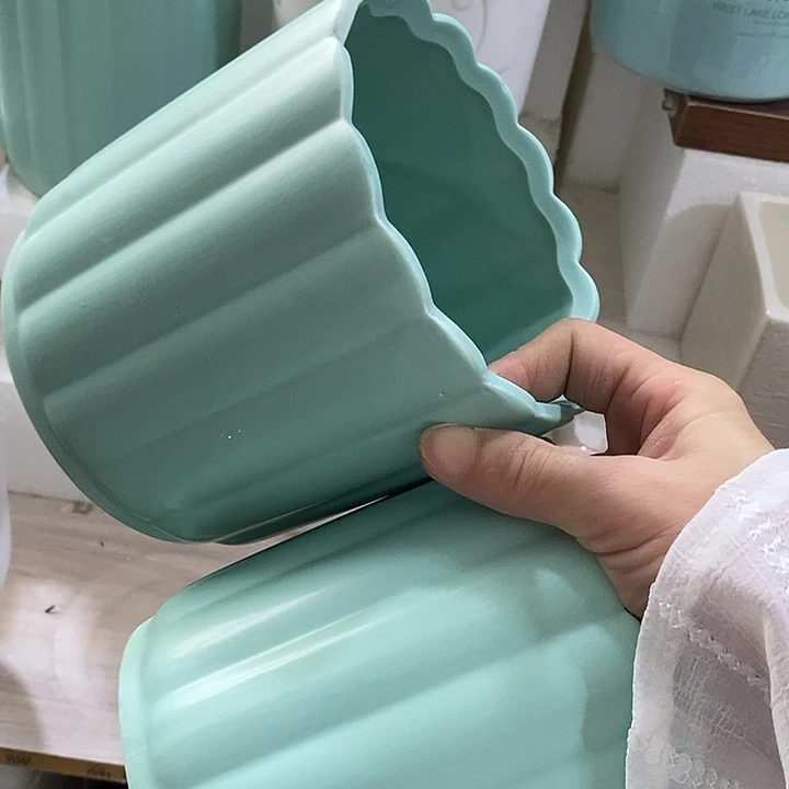 摆件陶盆有孔 瑕疵介意勿