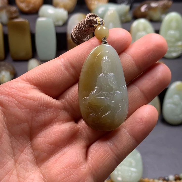 和田玉（糖玉）颈饰未镶嵌