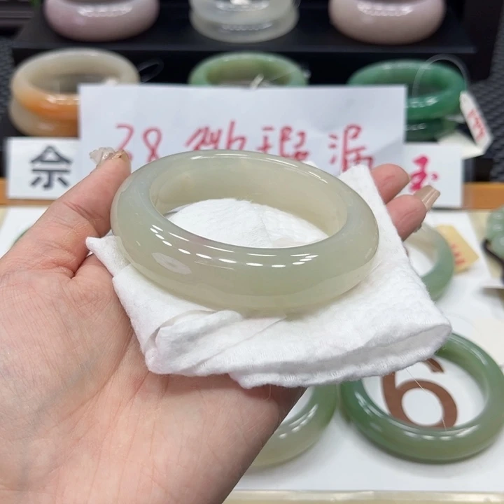石英质玉手镯合金咕*