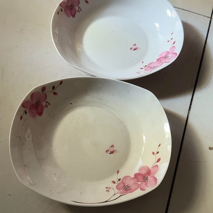 瓷片陶瓷盘子碗啥都有