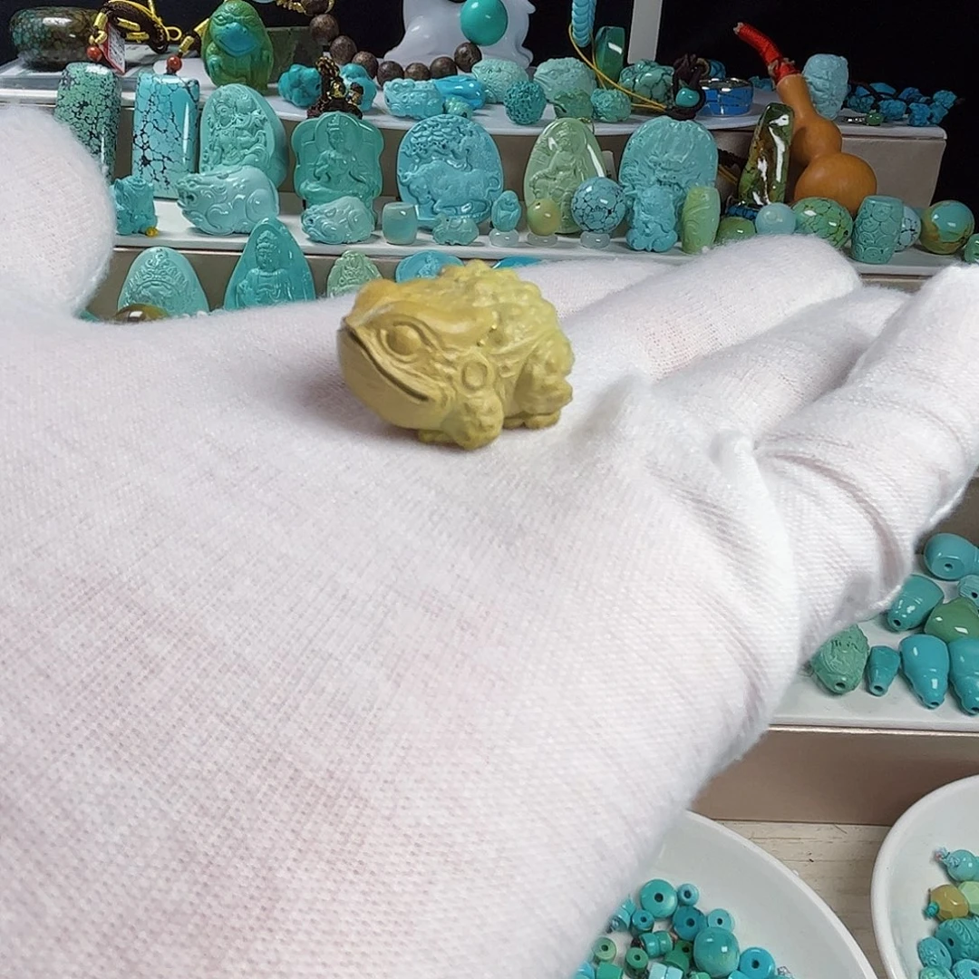 绿松石未镶嵌珠宝奇石