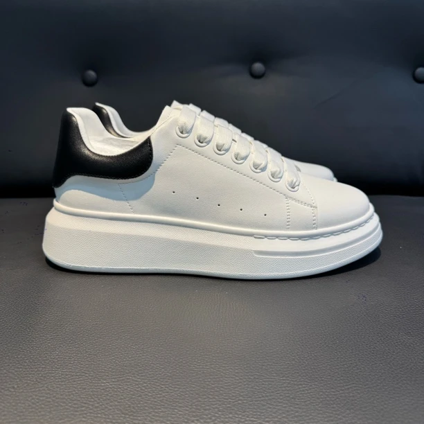 男士小白鞋百搭休闲板鞋真皮潮流春秋四季款厚底韩版白色时尚