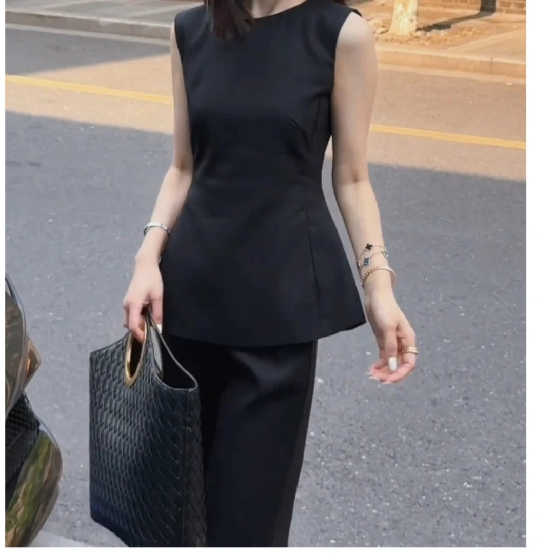 网红同款2025年夏季气质简约女装两件套修身小衫+宽松显瘦直筒裤