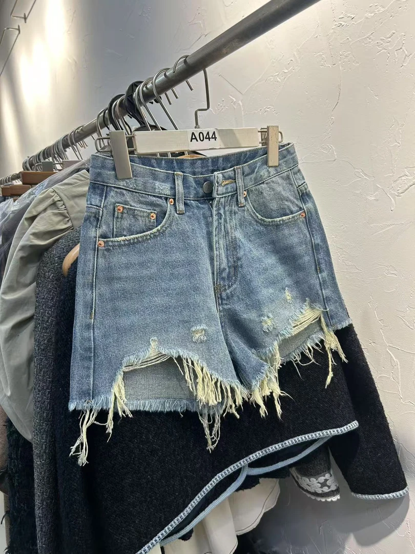 MQROOM福秒 百搭破边感觉的牛仔短裤