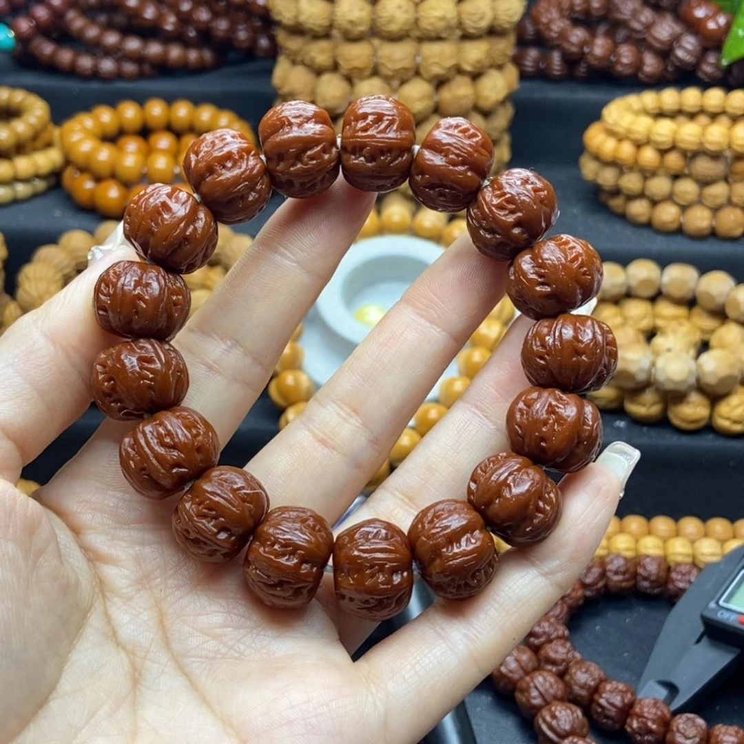 猴头核桃手串风***?八棱粗筋玉化