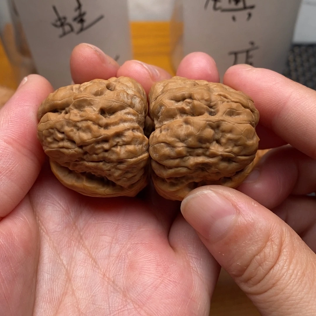 风***城文玩核桃把件边35左右