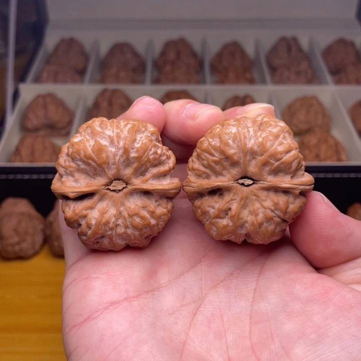 柏***若文玩核桃吊坠精品蛤蟆头